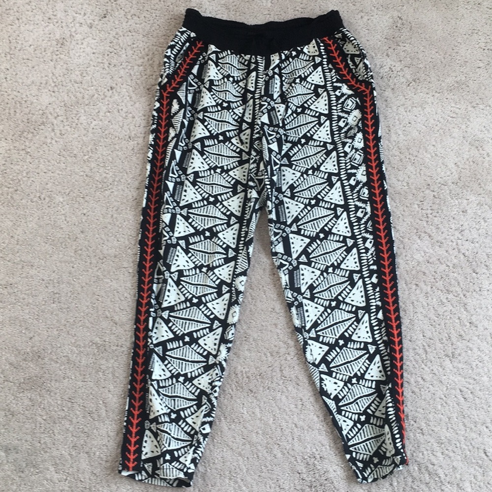 Vanilla Star lounge pants!  Size small